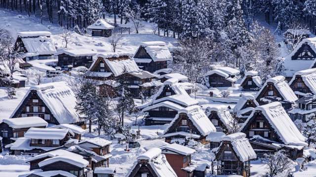 白川郷日帰りツアー